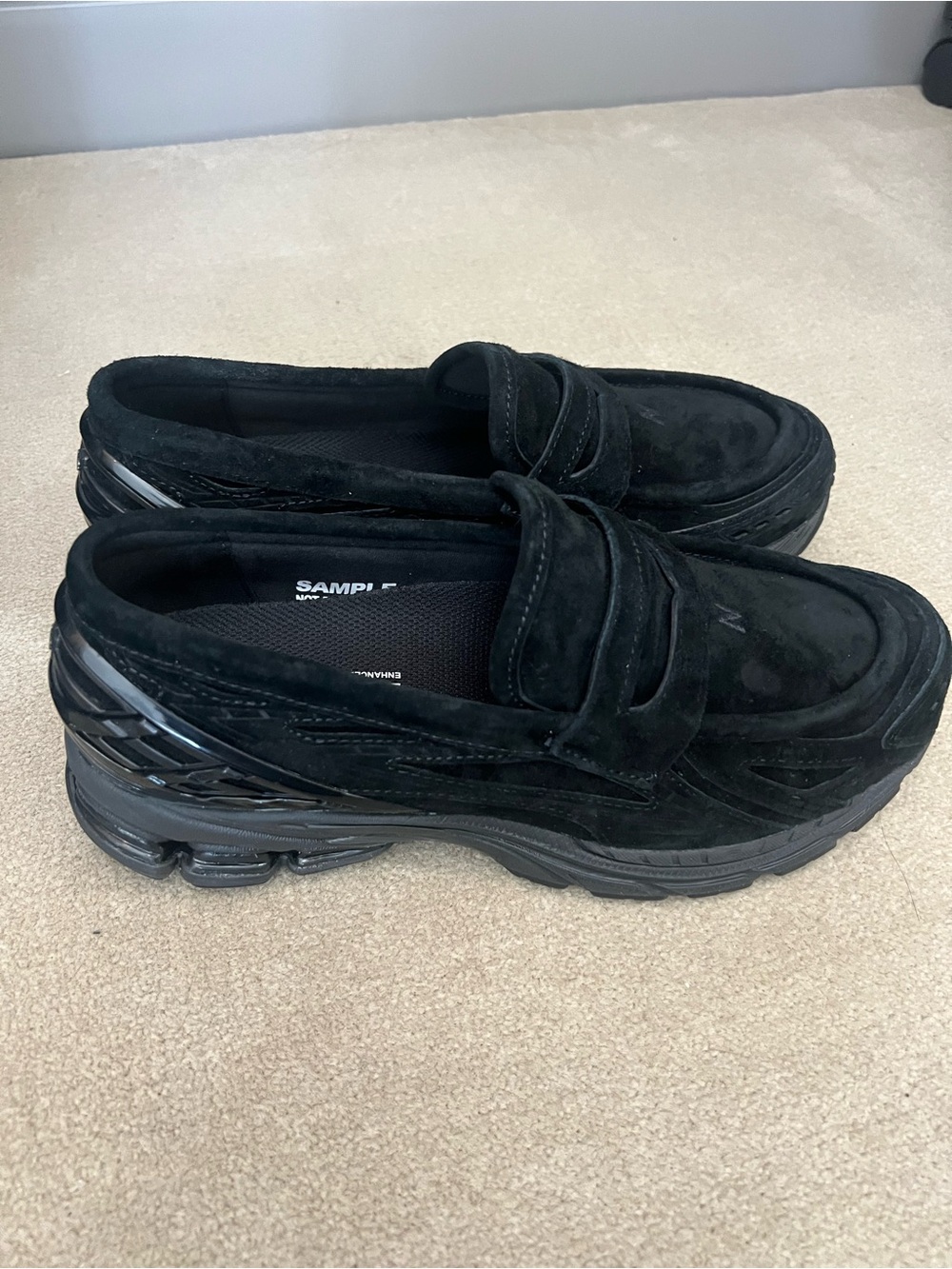New Balance 1906L Black Suede Men's Slip-On Sample Sneakers - Picture 2 of 6
